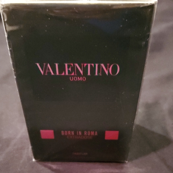 Valentino   Extradose Born In Roma - Picture 2 of 3